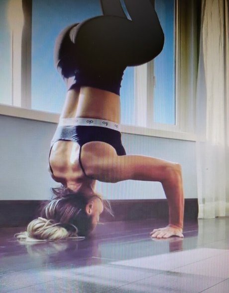 schwarze onlyfans erotische erwachsene archiv