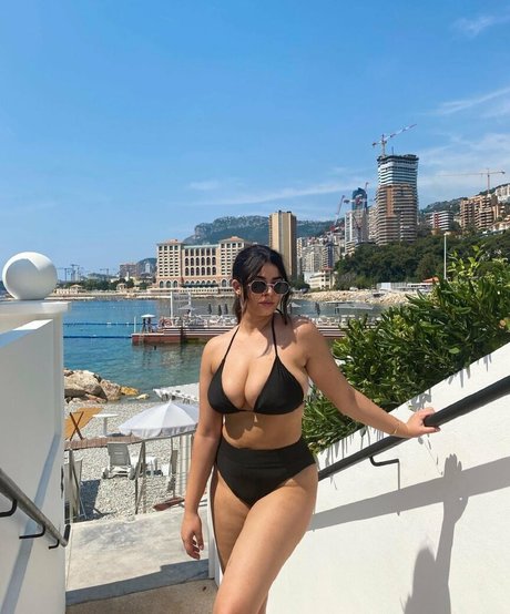 asiatische männliche onlyfans freie nackte bilder