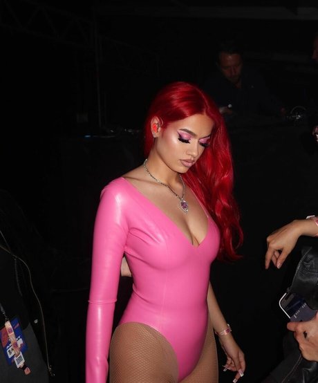 badmomzjay heiße kunst galerien