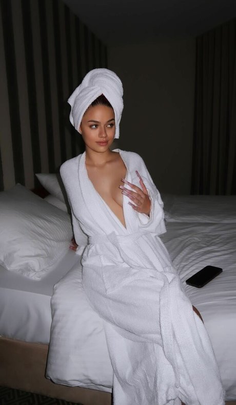 badmomzjay schöne kunst galerien