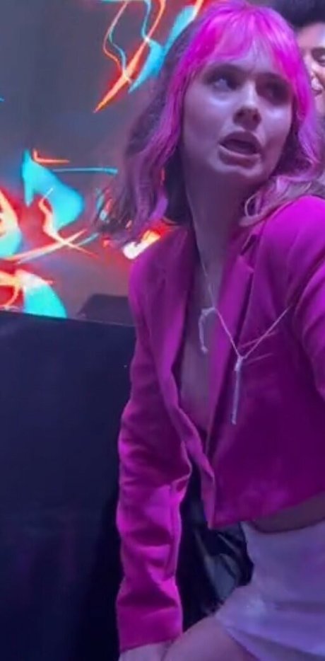 Julia K Barni heiße schöne bilder