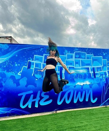 Julia K Barni hübsche kunst foto