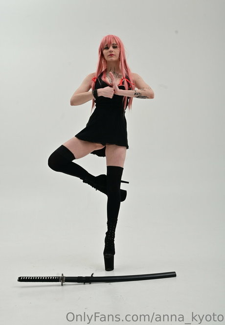 dünne asiatische teenager-onlyfans sexy pornografische galerie