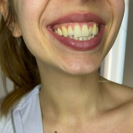 giuliasmouth perfekte kunst galerie