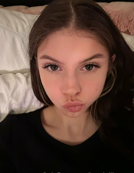 KendallJenson hd top foto