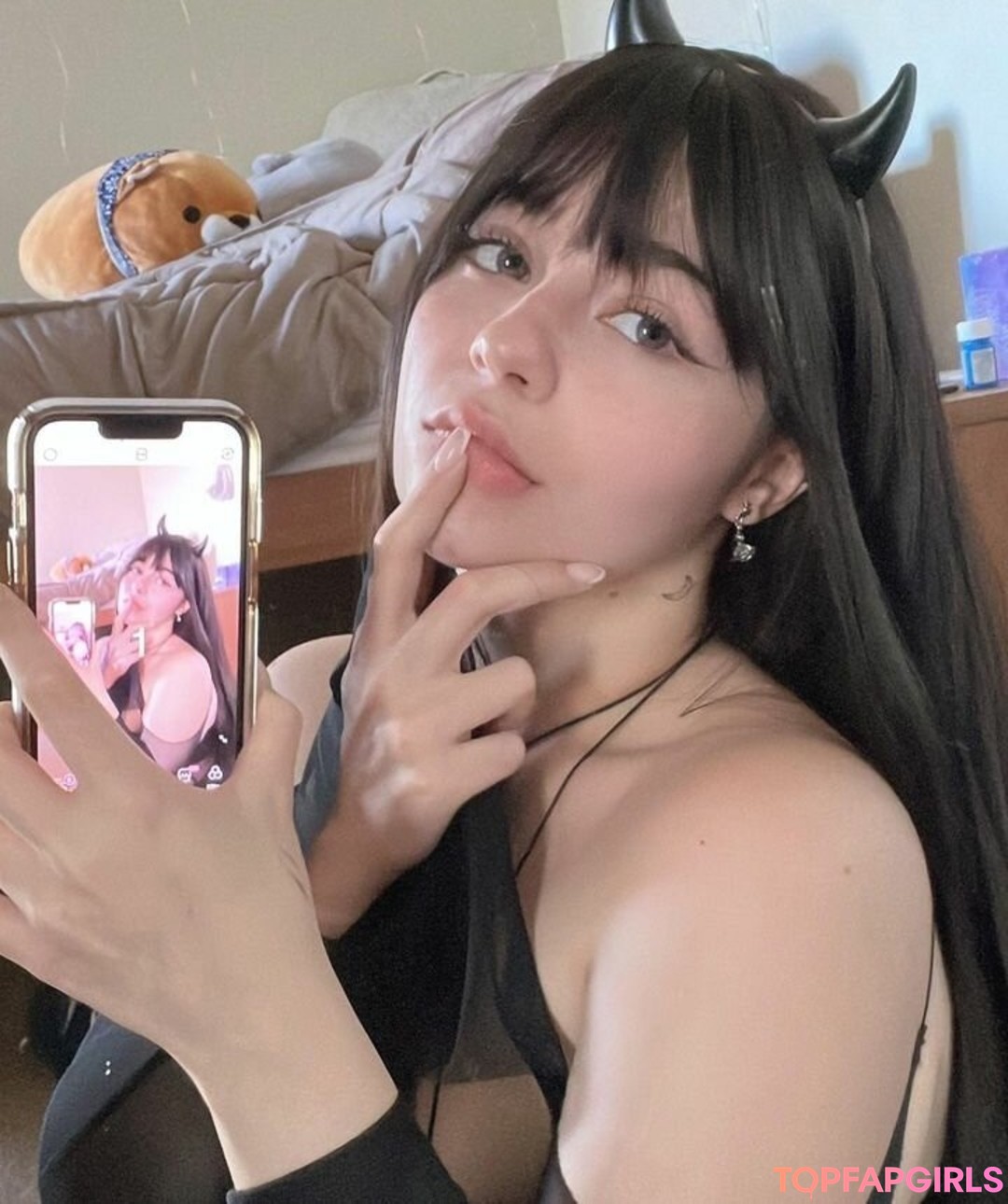 schwarze kätzchen-onlyfans erwachsene akt bild