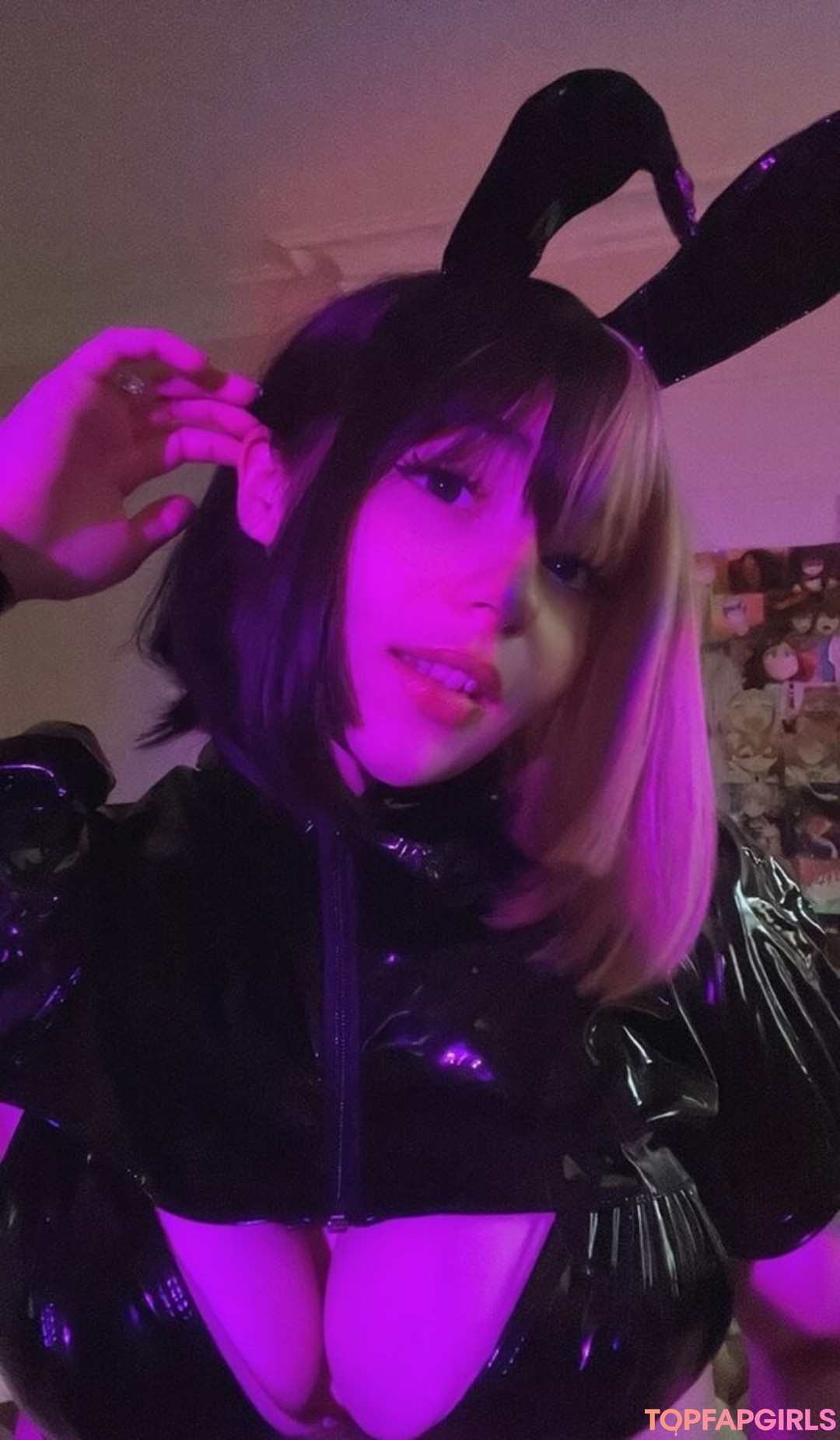 teen fake titten onlyfans kunst erotische fotos