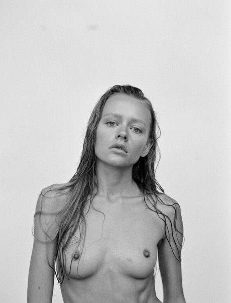 Yana Wex porno sexy foto