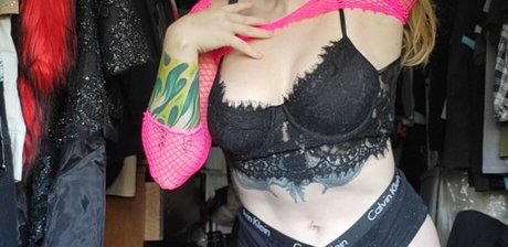 Abadon top pornostar bild