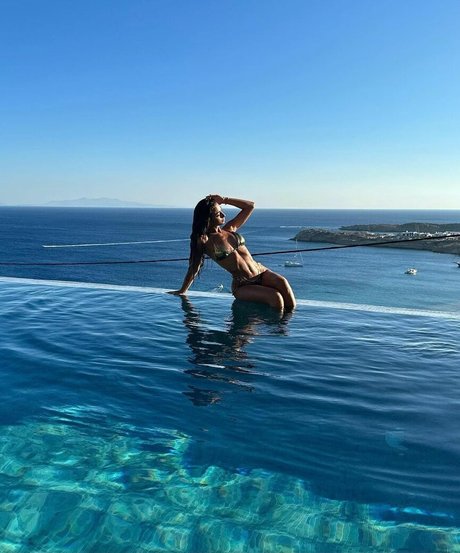 Melissa Santachiara pornostar top bild