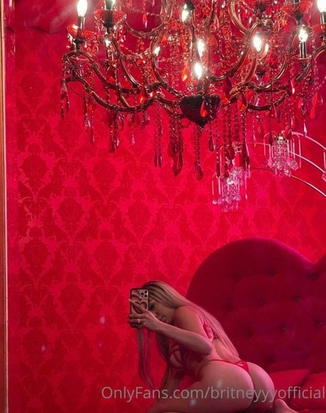 britneyyyofficial sexy nette fotos