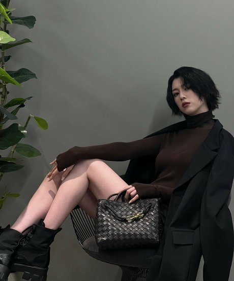 Ayaka Miyoshi pornostar exklusive bild