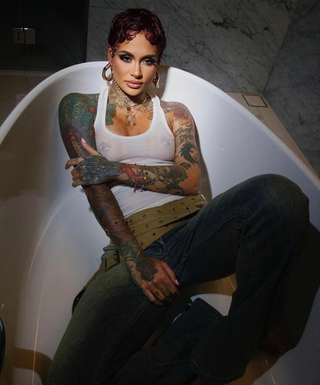 Kehlani schöne akt archiv