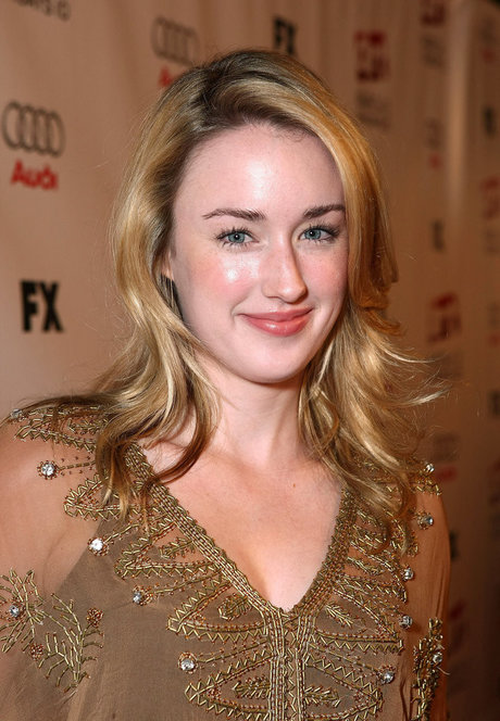 Ashley Johnson top sex bilder