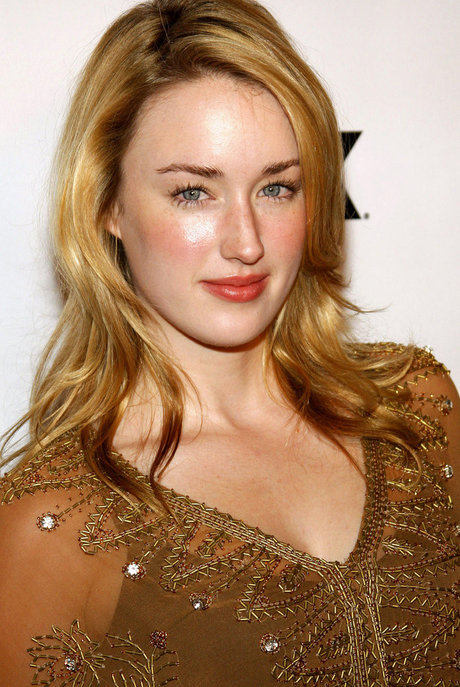 Ashley Johnson hübsche nacktheit galerien