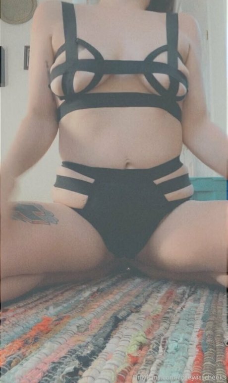 roseyasscheeks top sexy galerie