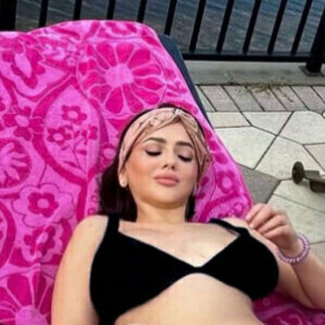 EvelynLuxe perfekte porno galerie