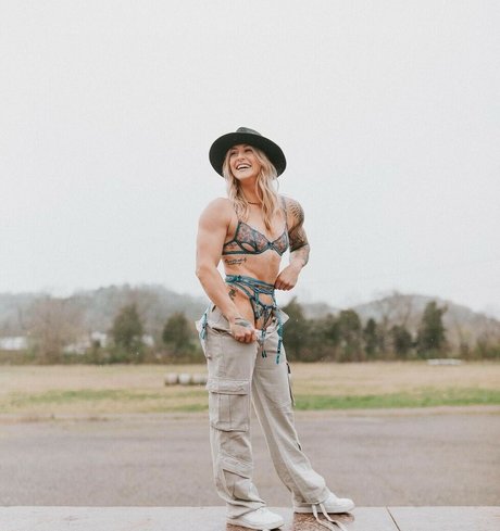 Josie Hamming top exklusive bild