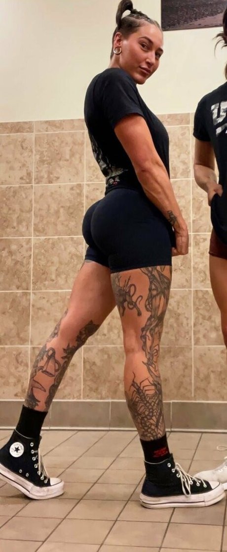 mund nur fans exklusive hd bild