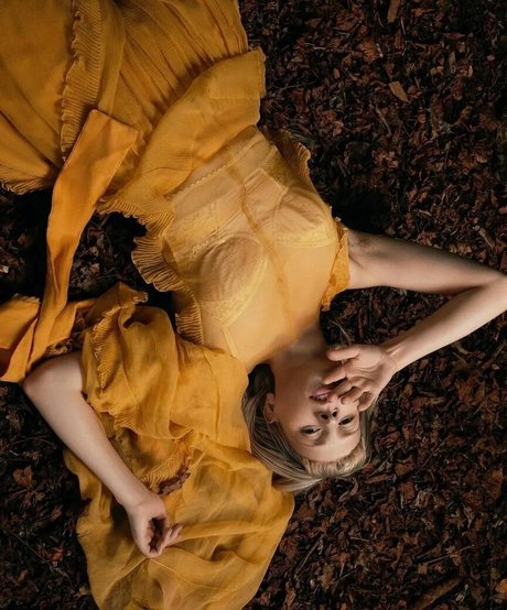 Aurora Aksnes heiße top foto