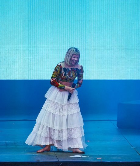 Aurora Aksnes erotische heiße foto