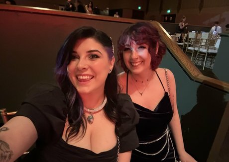 Alluux top xxx fotos