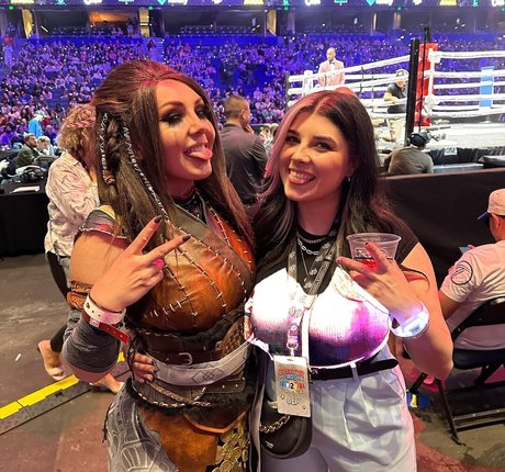 Alluux schöne nacktheit bilder