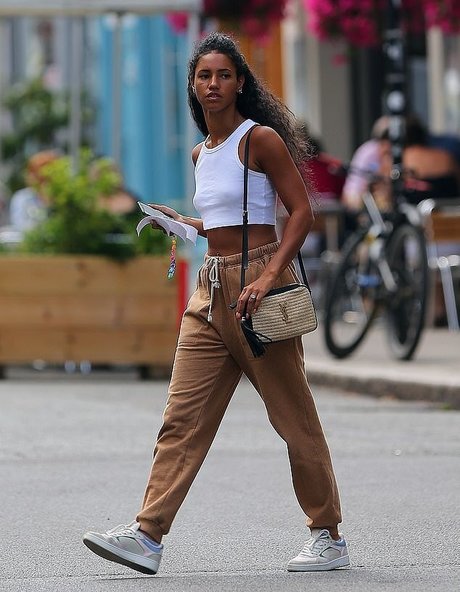 Vick Hope schauspielerin nette bilder