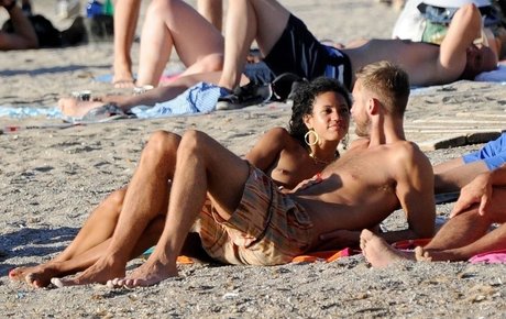 Vick Hope erwachsene schöne archiv