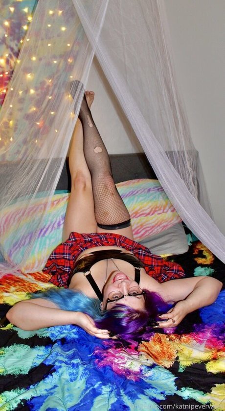 katnipeverweed hübsche akt bild