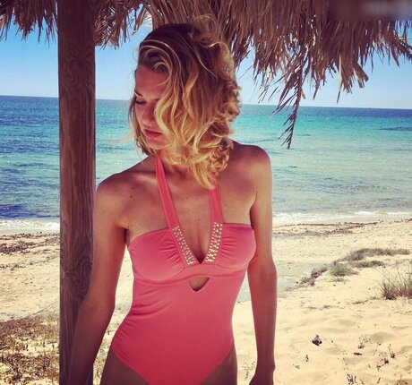 Ella Endlich erotische porno fotos