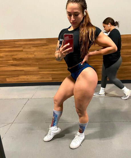 asiatische dp-onlyfans heiße erwachsene bilder