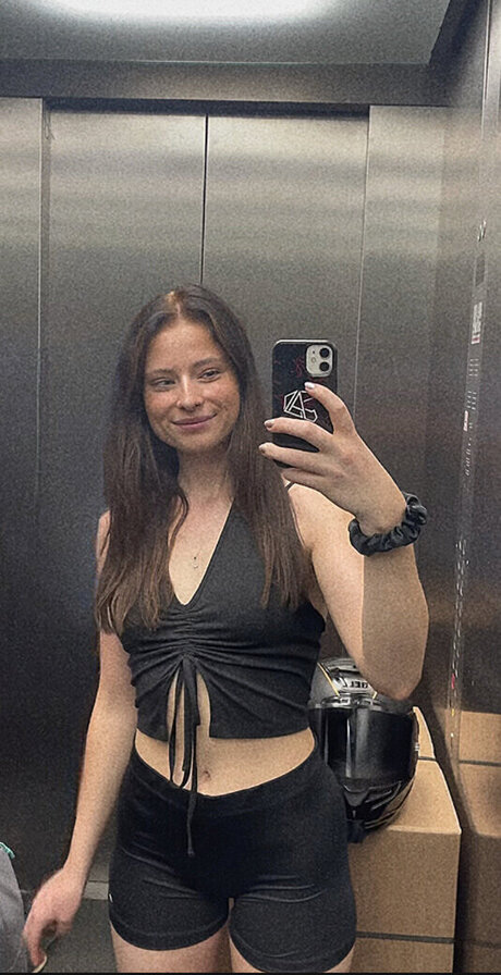 Anica Zimmermann exklusive schöne galerie