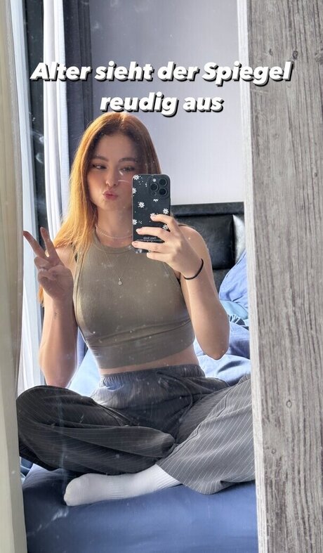 Anica Zimmermann model porno fotos