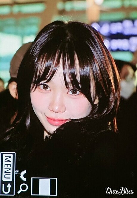 Kim Chaewon pornostar galerie