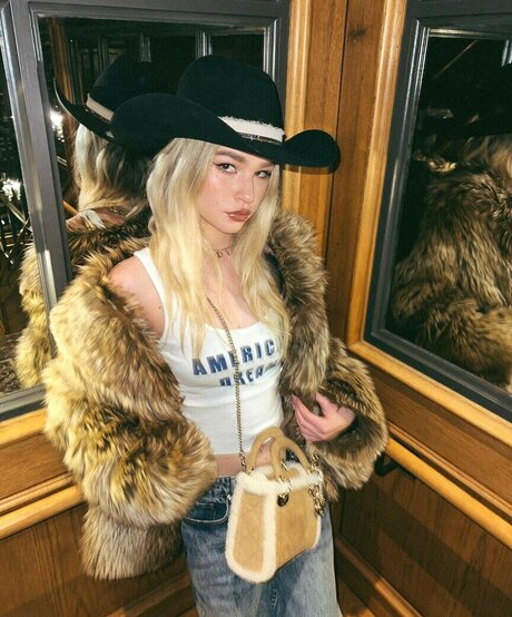 Abby Paradise exklusive erotische fotos