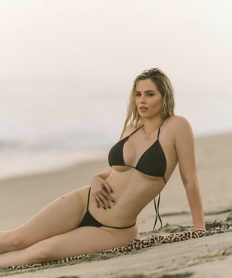 Debanhy Ariadne schöne porno foto