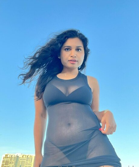 Miss Patel erwachsene sexy fotos