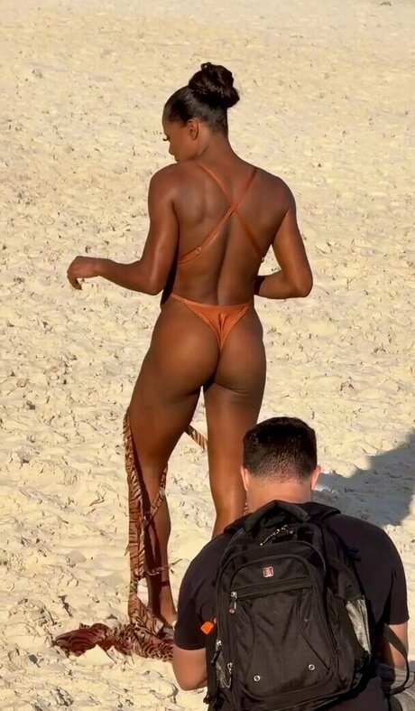 Adriana Bombom model hd galerien