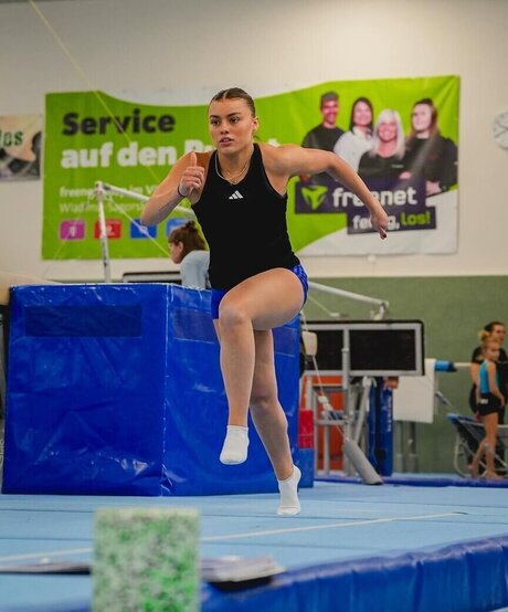 kleine titten nur fans erotische schöne archiv