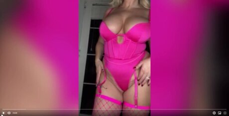 Heyteacue porno sexy bild