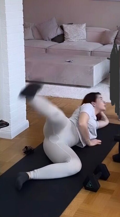 Julia Schulze akt archiv