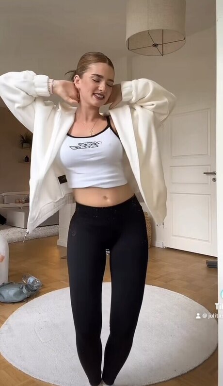 Julia Schulze schauspielerin sex fotos