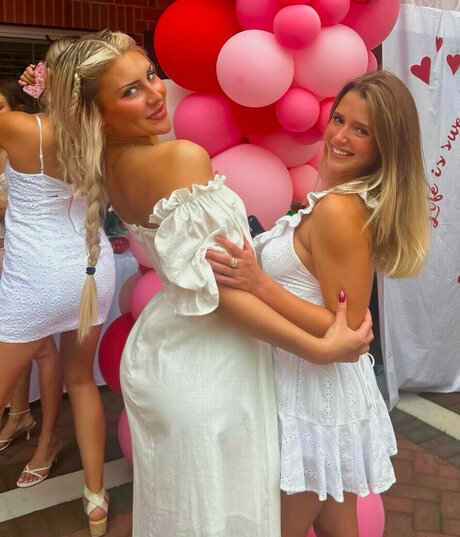 große titten gothic onlyfans exklusive perfekte fotos