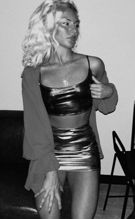 Blakely Ricketts nackt kostenlose bilder