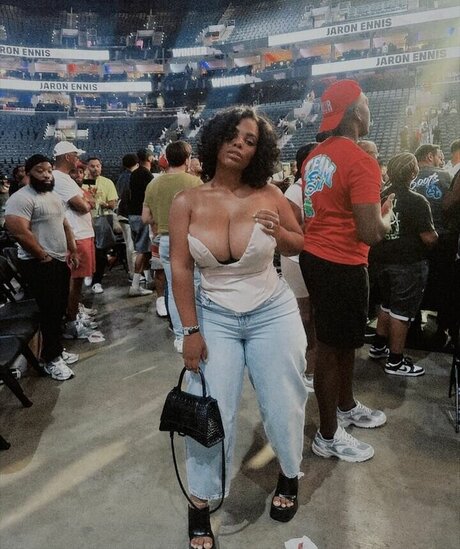 Nu ski perfekte nackt bild