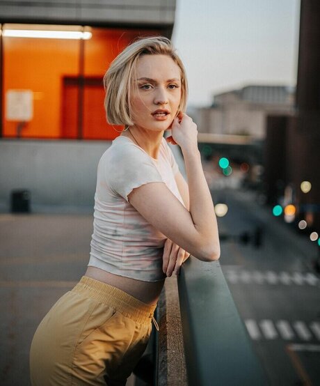 18 asiatische onlyfans exklusive schöne bild