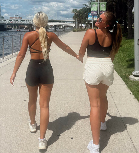 Lillian Evans model top bild