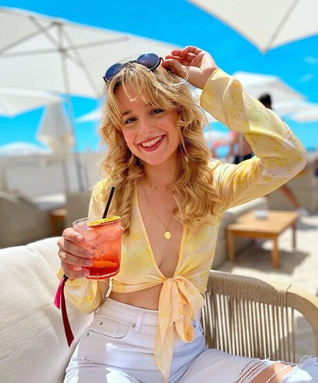 Camille LV perfekte pornostar bild