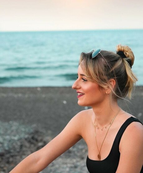 Camille LV porno galerie